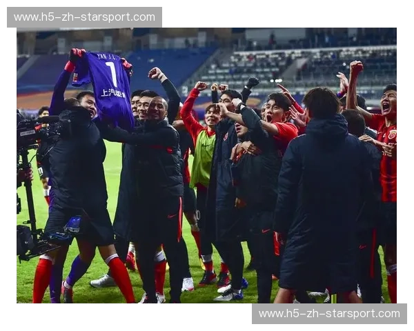 红蓝交锋的灵魂独奏:当上海上港遇上贵州足球,不止是胜负的博弈 红蓝交锋的灵魂独奏:当上海上港遇上贵州足球,不止是胜负的博弈